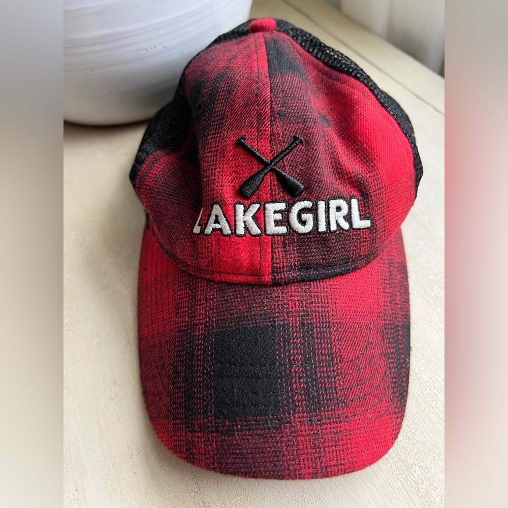 LAKEGIRL Kids Red Plaid Trucker Hat